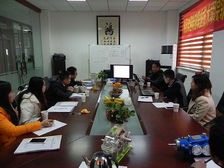 哈密職業(yè)學(xué)院來(lái)我公司參觀